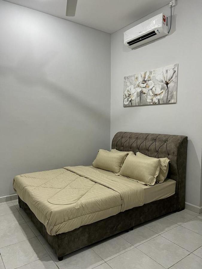 D'Sara Homestay Fully Furnished 3 Bedrooms All Aircond 2 Miles Centre Chukai Exterior foto