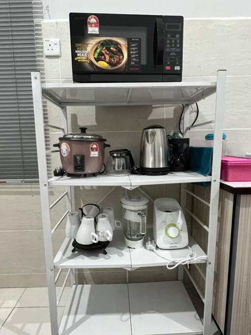 D'Sara Homestay Fully Furnished 3 Bedrooms All Aircond 2 Miles Centre Chukai Exterior foto