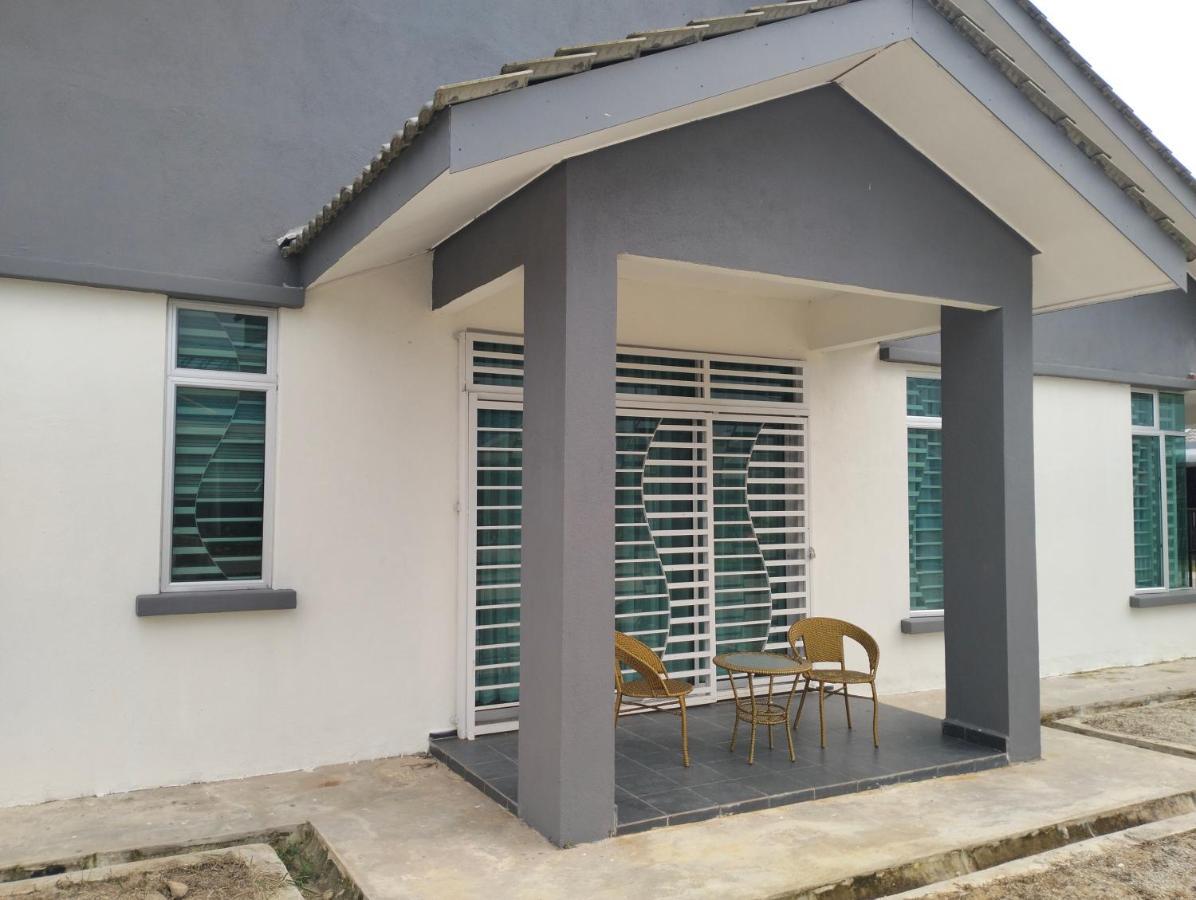 D'Sara Homestay Fully Furnished 3 Bedrooms All Aircond 2 Miles Centre Chukai Exterior foto